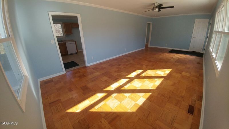 100 Bermuda Rd, Oak Ridge, TN 37830