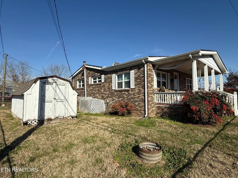 100 Church St, Loudon, TN 37774