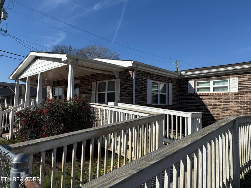 100 Church St, Loudon, TN 37774