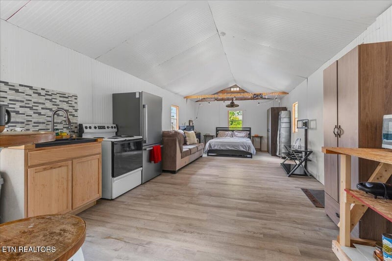 100 County Road 904, Etowah, TN 37331
