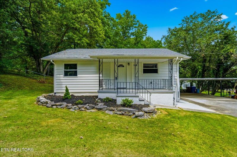 100 Delaware Ave, Oak Ridge, TN 37830