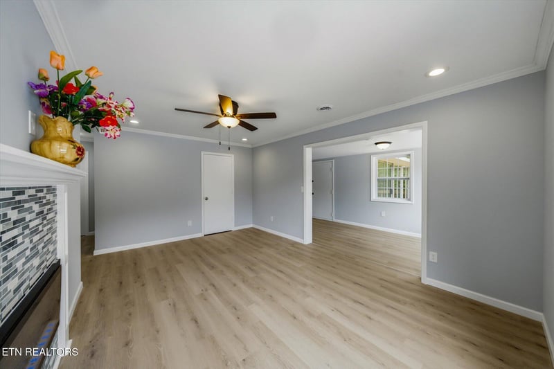 100 Delaware Ave, Oak Ridge, TN 37830
