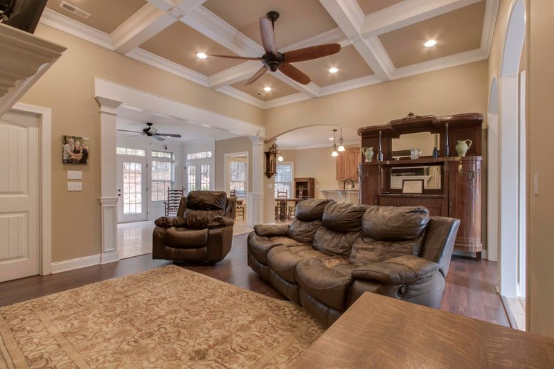 100 Dudala Way, Loudon, TN 37774