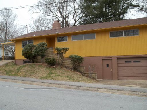 100 Glendale Ln, Oak Ridge, TN 37830