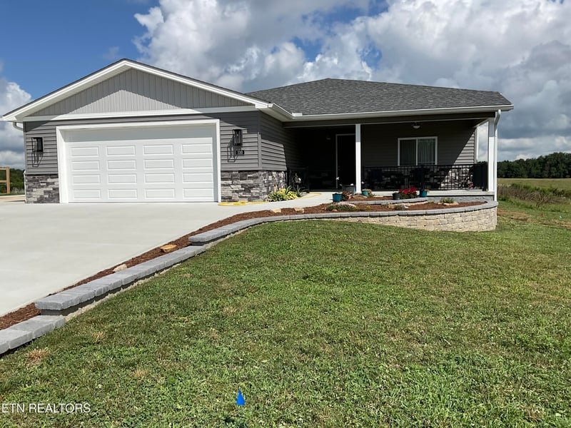 100 Juniper Ln, Crossville, TN 38555