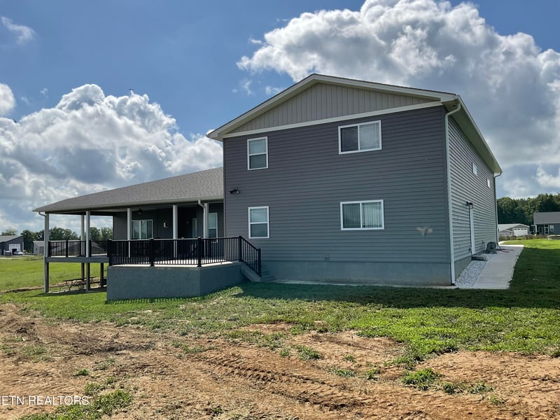 100 Juniper Ln, Crossville, TN 38555