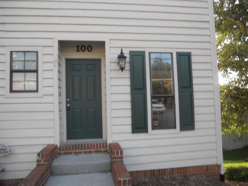 100 Lansdowne Dr, Knoxville, TN 37922