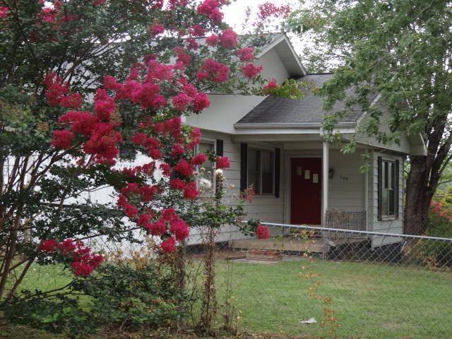100 Niagara Ln, Oak Ridge, TN 37830