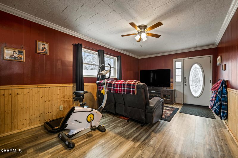 100 Oak St, Maynardville, TN 37807