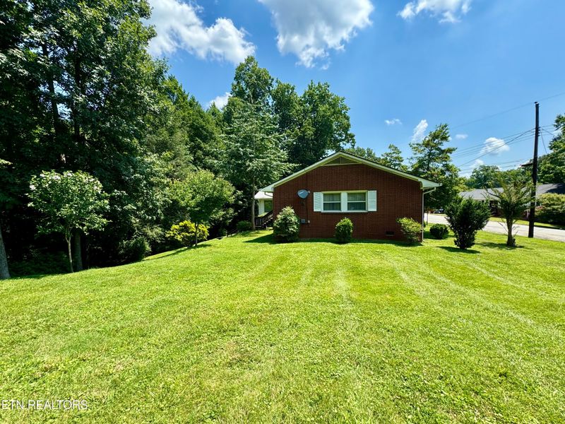 100 Olney Ln, Oak Ridge, TN 37830