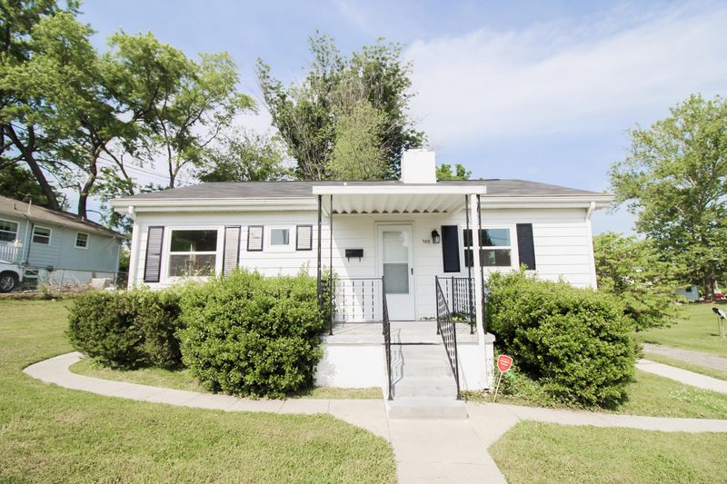 100 Pacific Rd, Oak Ridge, TN 37830