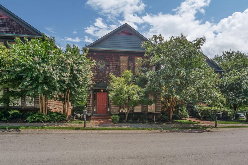 100 Park Meade Dr, Oak Ridge, TN 37830