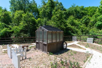 100 Reverence Run Ln, Knoxville, TN 37934