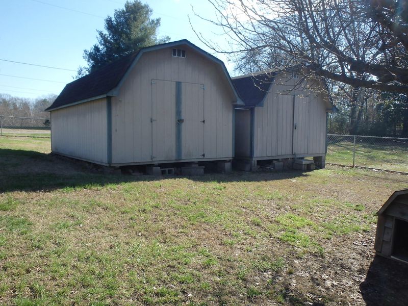 100 S Ridge Ave, Rockwood, TN 37854