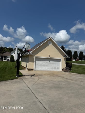 100 Springview Cv, Madisonville, TN 37354