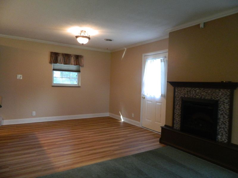 100 Stanton Ln, Oak Ridge, TN 37830