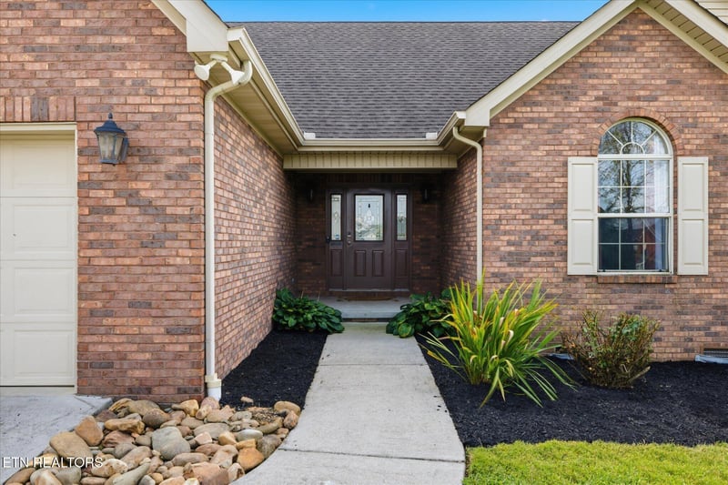 100 Stone Bluff Ct, Knoxville, TN 37924