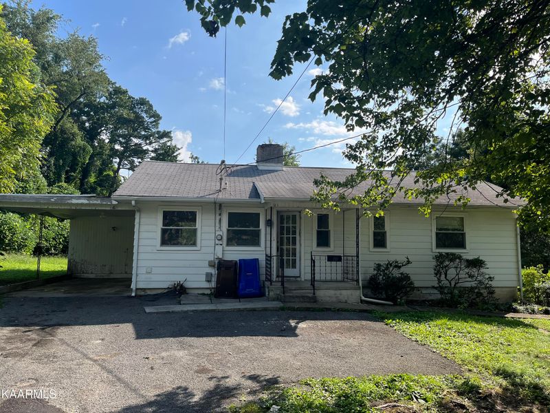 100 Taylor Rd, Oak Ridge, TN 37830