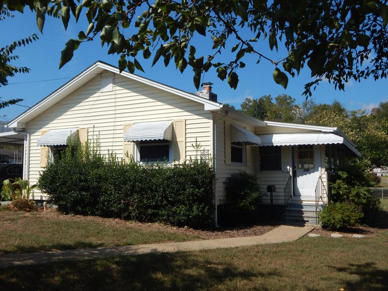 100 Thayer Ln, Oak Ridge, TN 37830