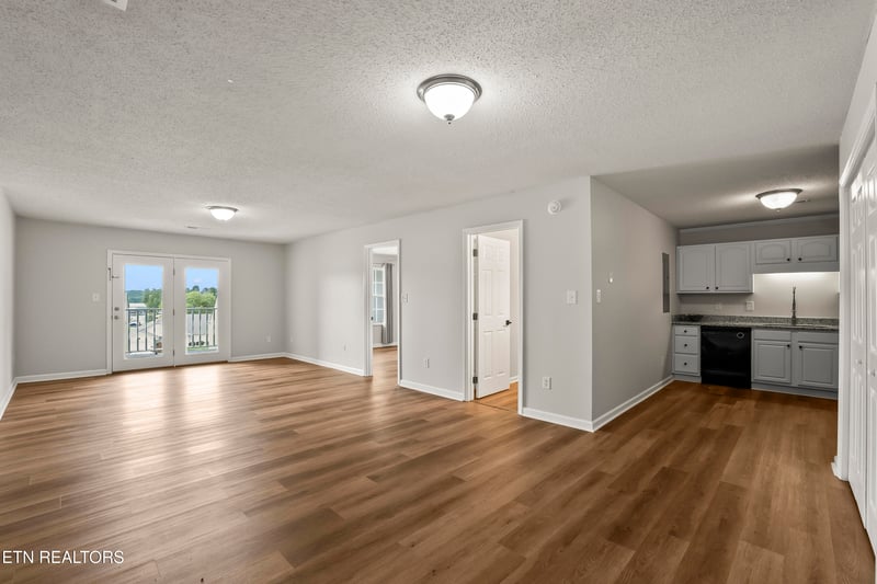 100 Village Way #D, Kingston, TN 37763