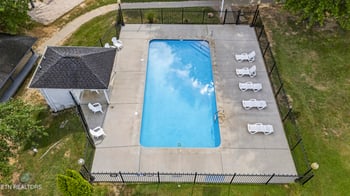 100 Village Way #E, Kingston, TN 37763
