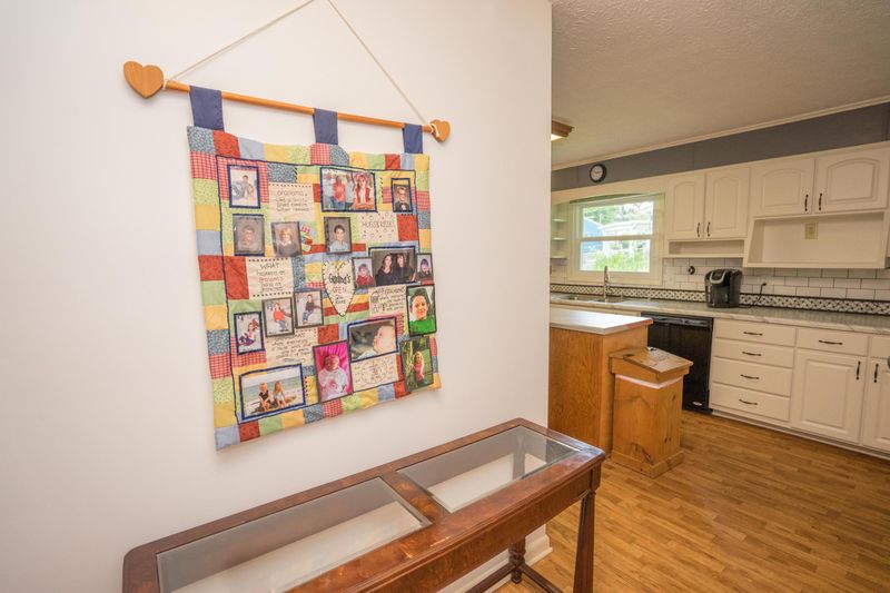 100 Wayside Rd, Oak Ridge, TN 37830