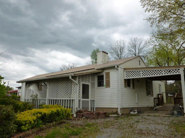 1000 Bledsoe Dr, Etowah, TN 37331
