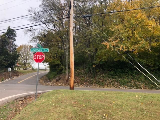 1000 E Red Bud Rd, Knoxville, TN 37920
