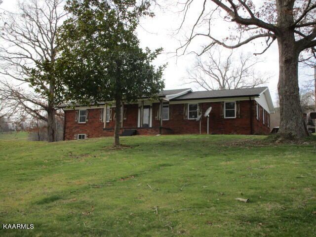 1000 Shirley Rd, Washburn, TN 37888
