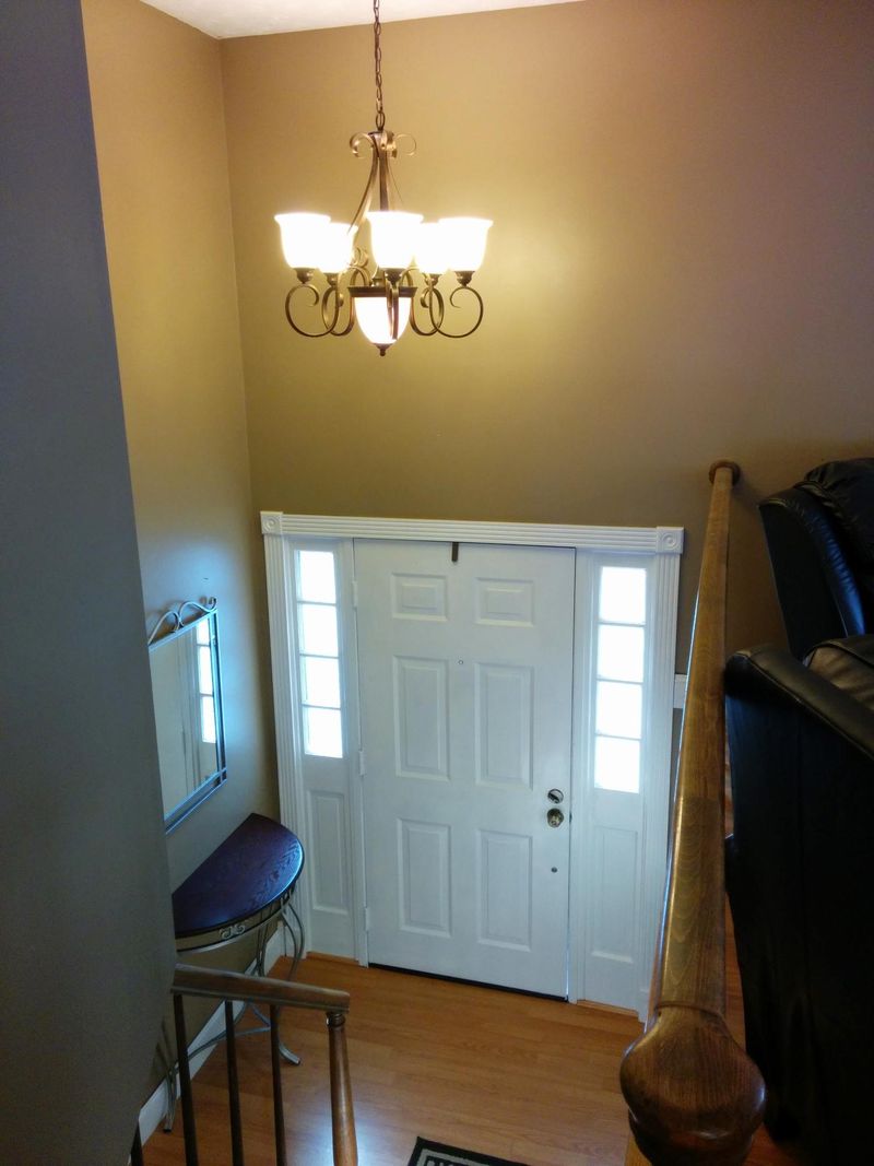 10000 Pitch Pine Dr, Powell, TN 37849