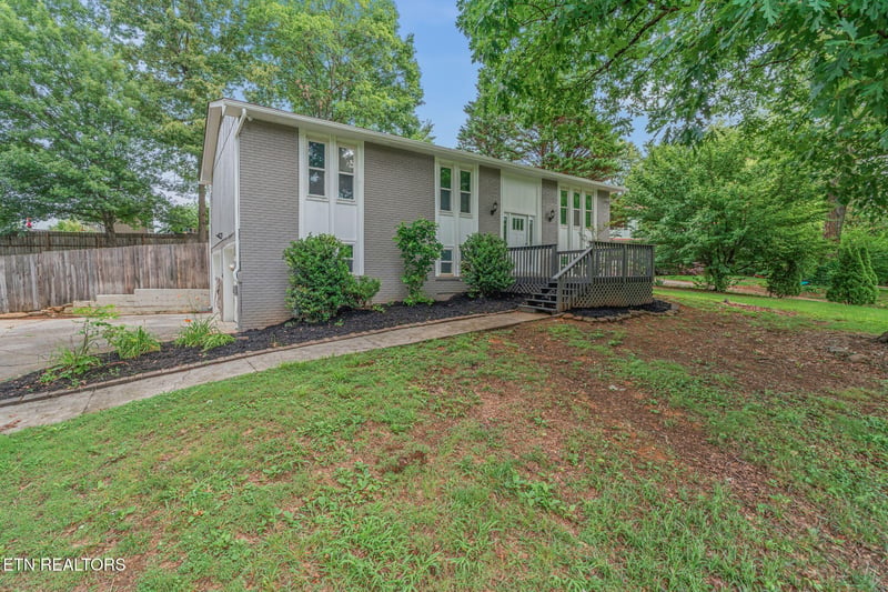 10005 Hempshire Dr, Knoxville, TN 37922