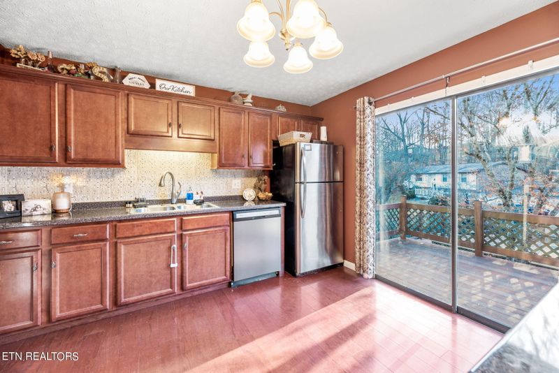 10005 Sugar Pine Ct, Powell, TN 37849