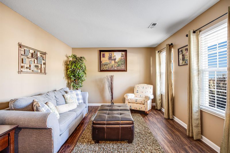1001 Rolling Meadows Ln, Knoxville, TN 37932