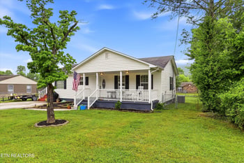 1001 Vivian Ave, Rocky Top, TN 37769