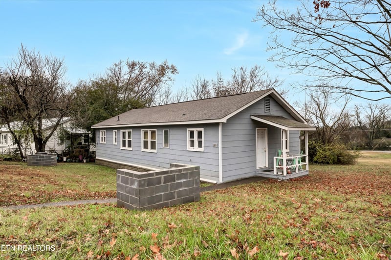 100102 Howard Ln, Oak Ridge, TN 37830