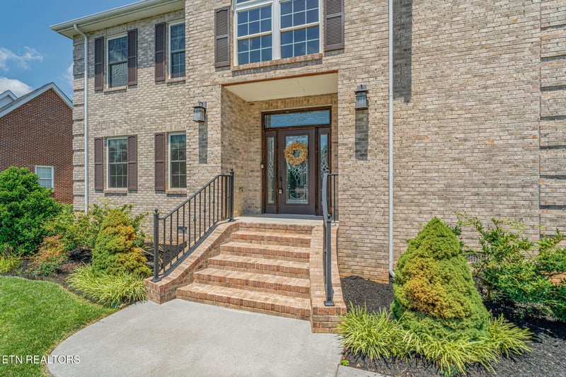 10019 Castleglen Ln, Knoxville, TN 37922