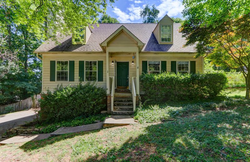 10019 Cedar Croft Cir, Knoxville, TN 37932