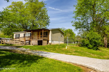 1002 Doll Ave, Maryville, TN 37801