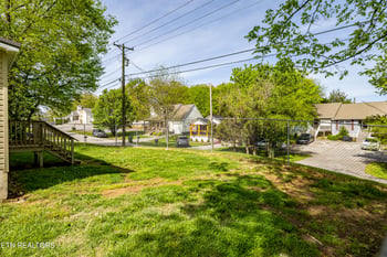 1002 Doll Ave, Maryville, TN 37801