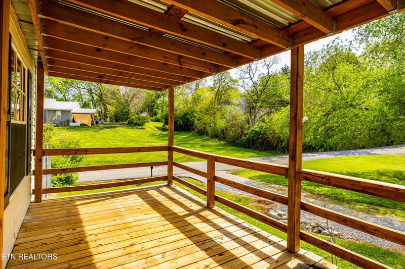 1002 Doll Ave, Maryville, TN 37801