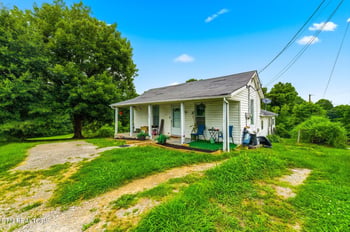 1002 Mccaslin Ave, Sweetwater, TN 37874