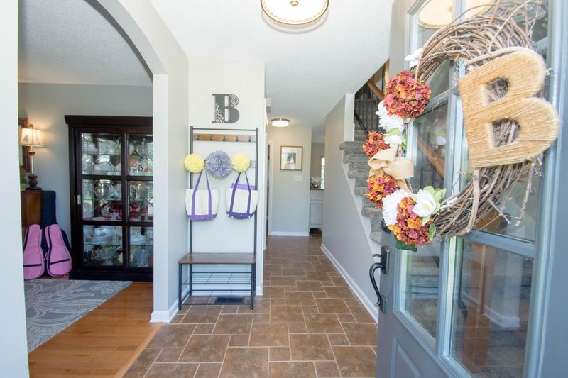 10020 Cheltenham Dr, Knoxville, TN 37922