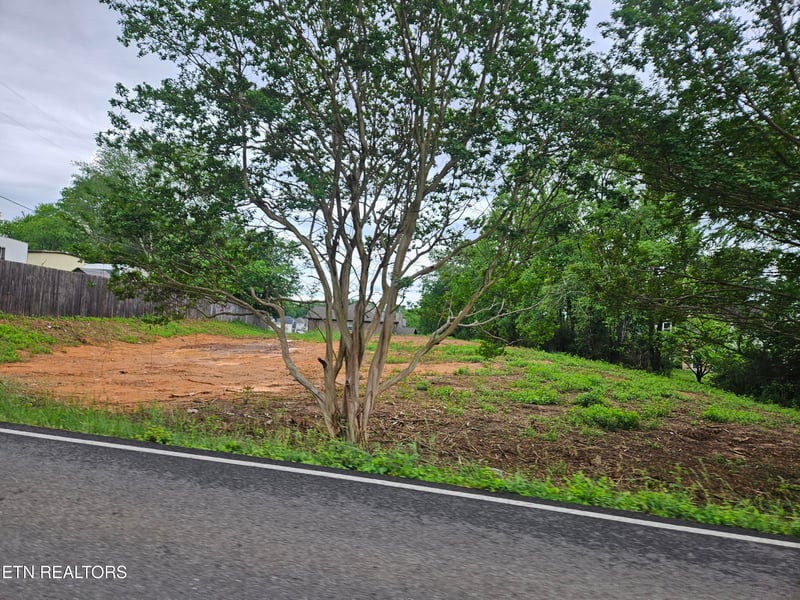 10022 Bob Gray & Red Hellard Ln, Knoxville, TN 37923