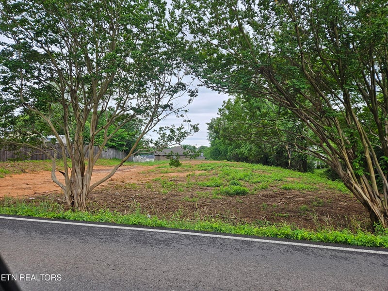 10022 Bob Gray & Red Hellard Ln, Knoxville, TN 37923