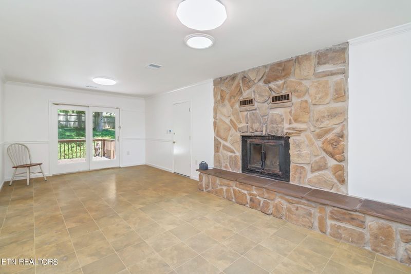 10025 Bluegrass Rd, Knoxville, TN 37922