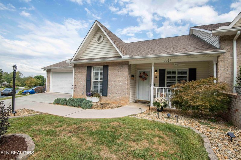 10027 Dayflower Way, Knoxville, TN 37932