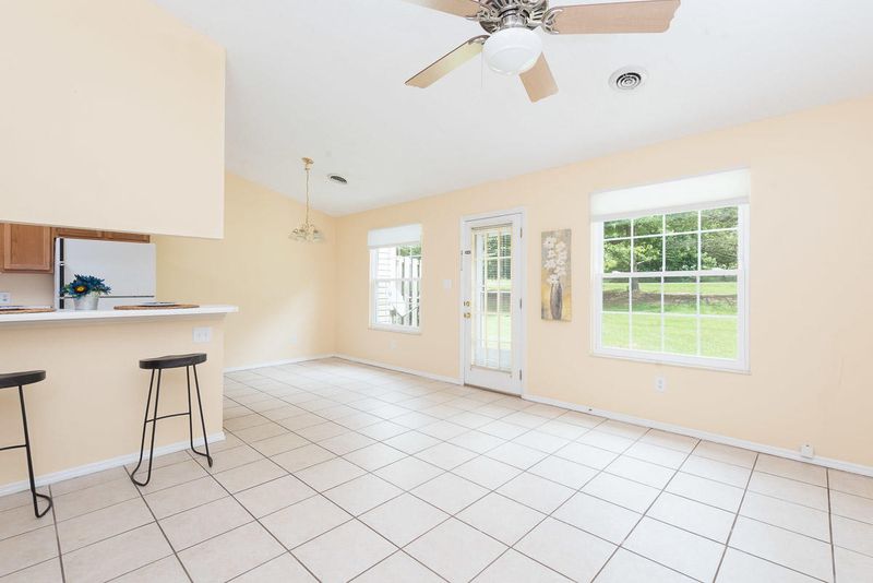 10028 Gate Post Way, Knoxville, TN 37931