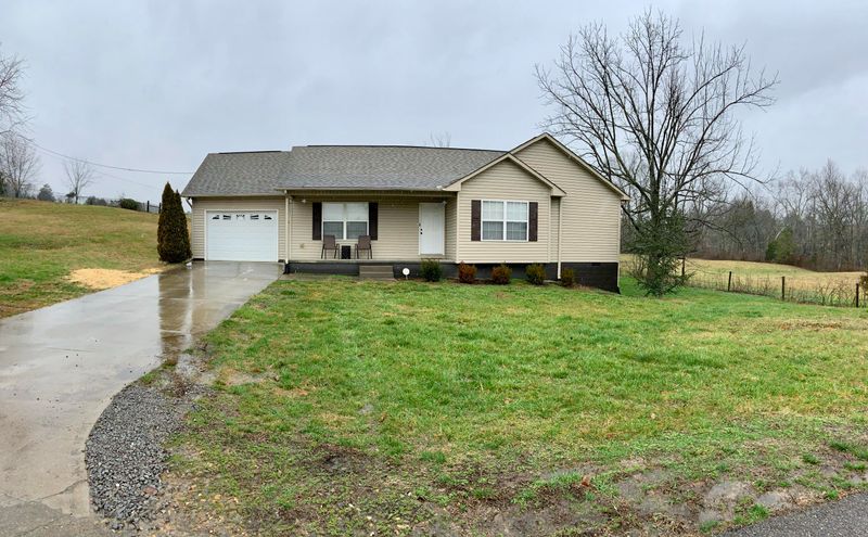 10029 E Emory Rd, Corryton, TN 37721