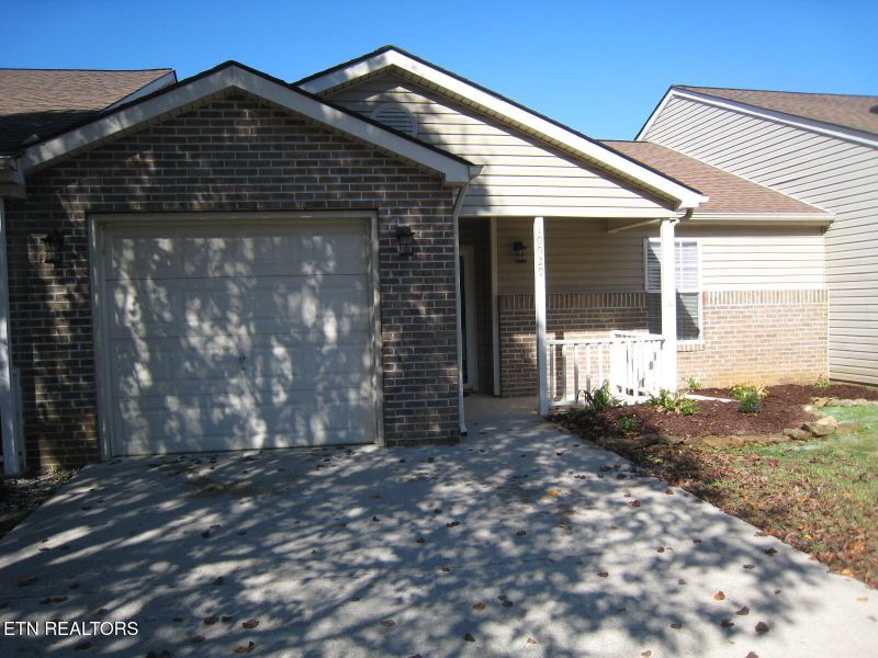 10029 Gate Post Way, Knoxville, TN 37931