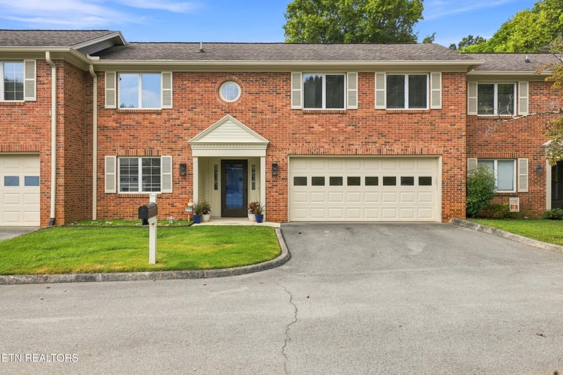 1003 Hardwick Dr, Maryville, TN 37803